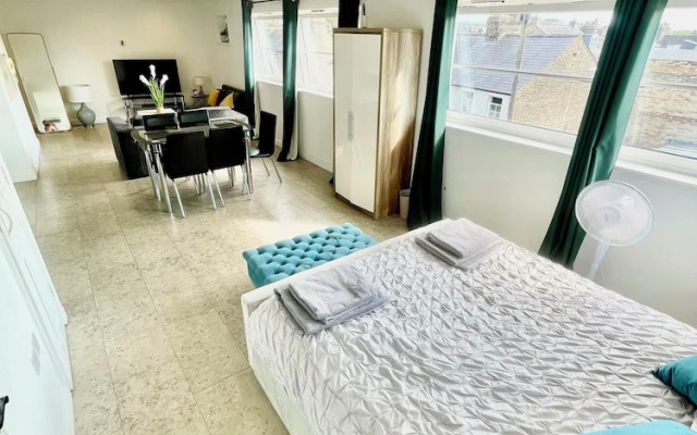 Lovely Spacious Studio in Central Cambridge