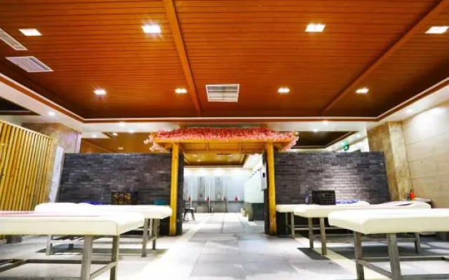 Naiman Banner Yuanhuang Hotel