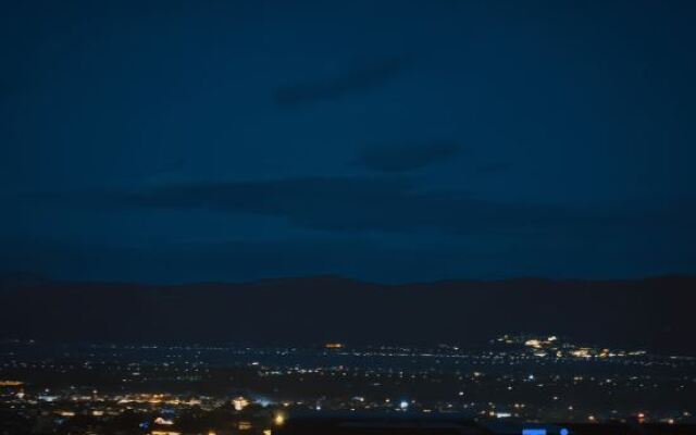 Xiting villas  (Dali Ancient City Shop)