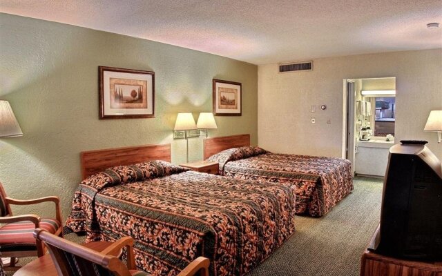 Highland Hotel And Convention Center