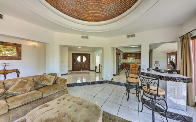 Luxe Cabo Retreat: Terrace w/ Stunning City Views!