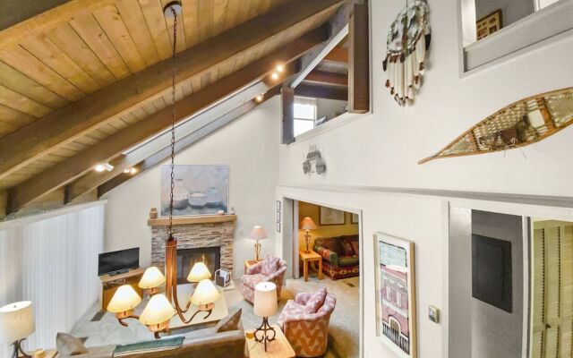 Breckenridge Spacious Mill Run 5 Townhouse by RedAwning