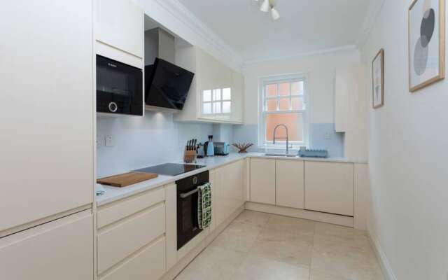 2 Bedroom Flat In Kilburn