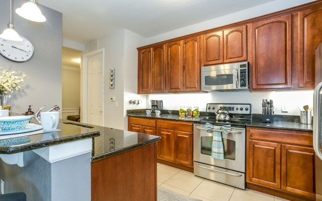 Spring Lakeview 3 Bedroom Condo by RedAwning