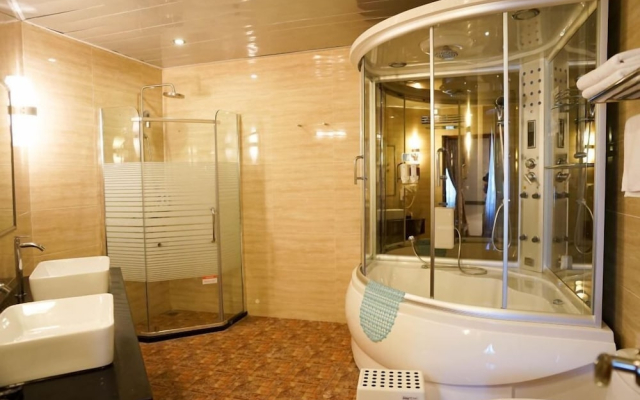 Herald Hotel Melaka by DConcept