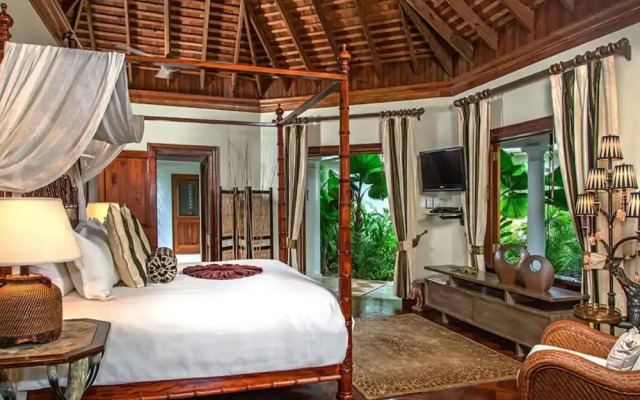 Sunny Vacation Villa 20