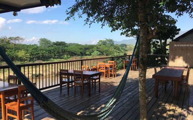 Riverhouse Hotel - The Teak House