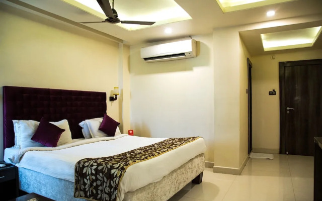 Capital O 4381 Hotel Parashar