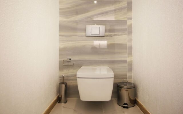 Nur Beach Hotel