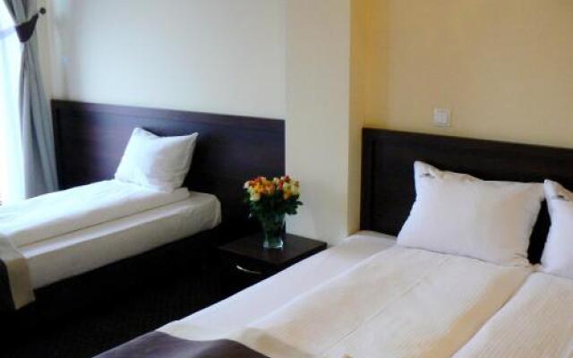 Hotel i Restauracja Różany Dwór