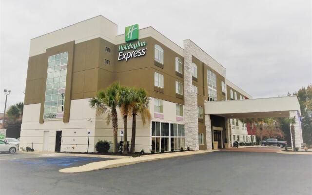 Holiday Inn Express Columbia - Two Notch, an IHG Hotel