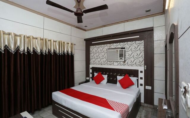 OYO 29411 Hotel Vanshika