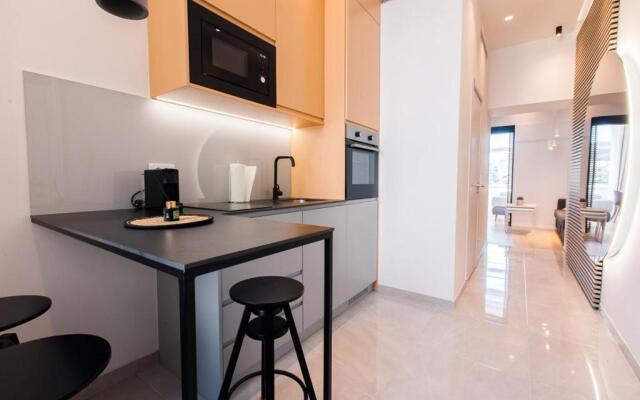 Zeus Design Apartments Unique #36