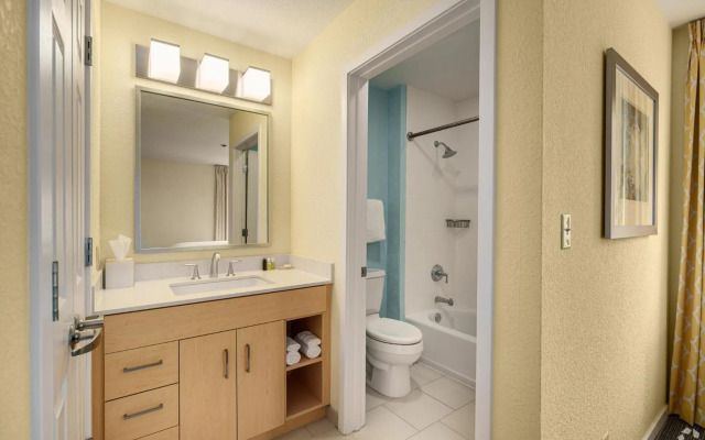 AVIA Residences on Lincoln- Extended Stay