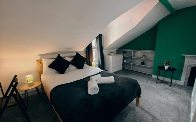 4BR Ravenhill Modern Home