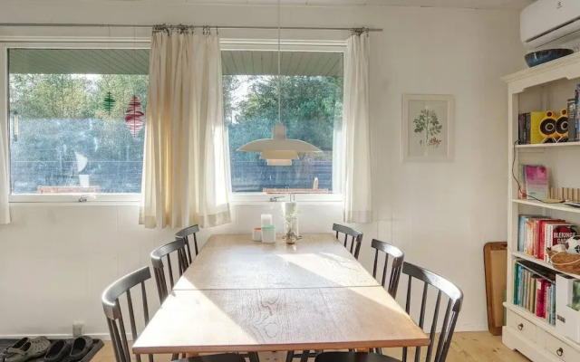 4 Person Holiday Home in Vaeggerlose