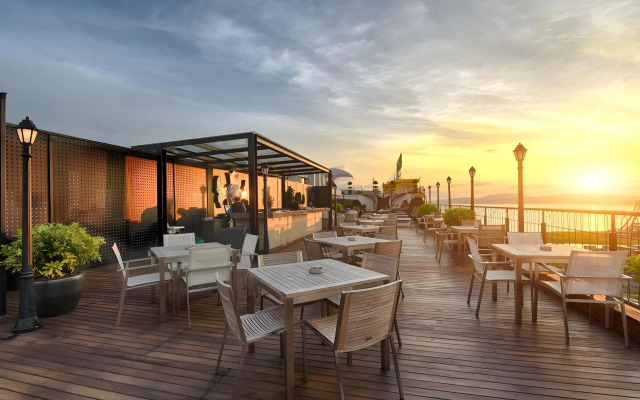 Goldsands Hotel