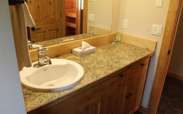 Methow River Lodge & Cabins