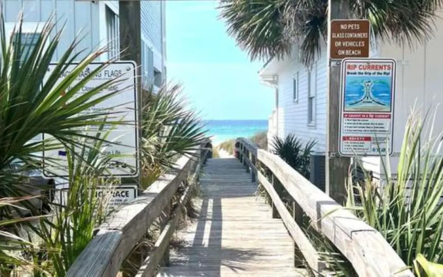 Sand Castle Villas by Panhandle Getaways