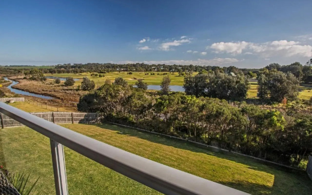 Saltwater Breeze Retreat