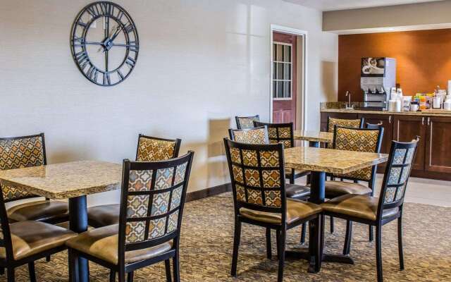 MainStay Suites Coralville - Iowa City