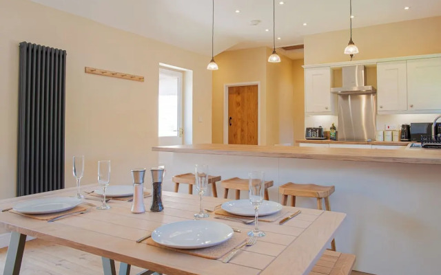 The Barn Longhope-Luxury Barn Conversion