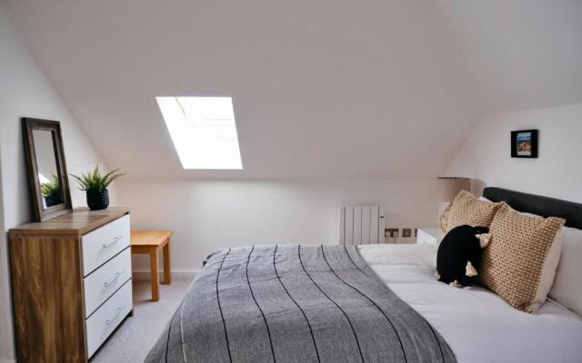 Tolcarne Stay - Luxury Newquay Apartment