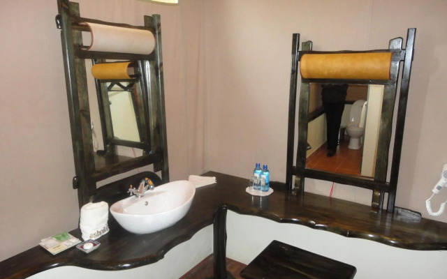 Ashnil Mara Camp