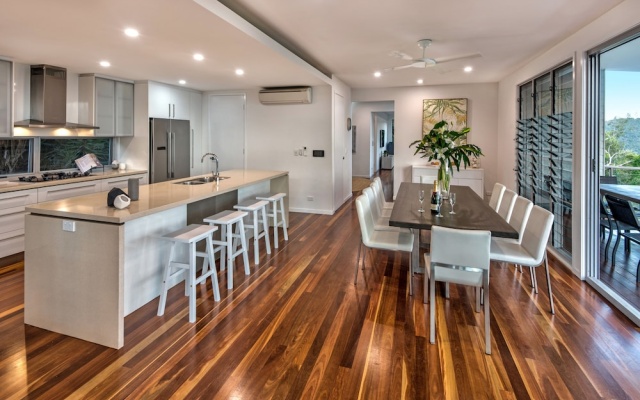 The Vue on Hamilton Island Deluxe Ocean View 4 Bedroom Refurbished Hou – Guest Rooms – Hamilton Island