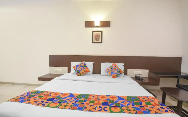 Fabhotel The Grand