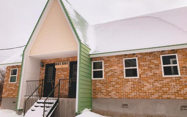 Yotei Townhouse - 2 bedrooms with covered BBQ deck