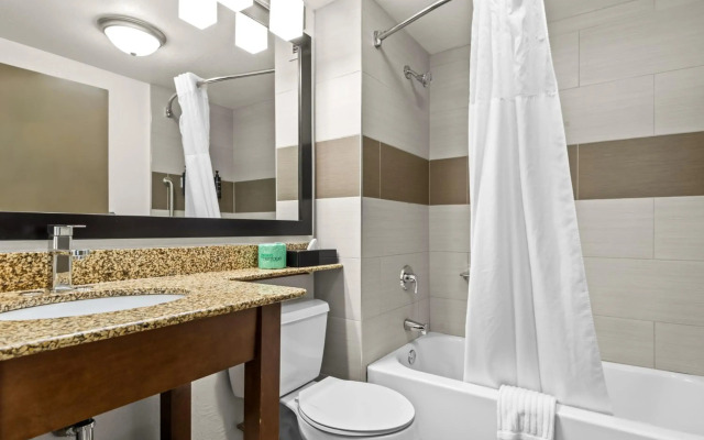 Hotel Concord Syracuse, an Ascend Collection Hotel