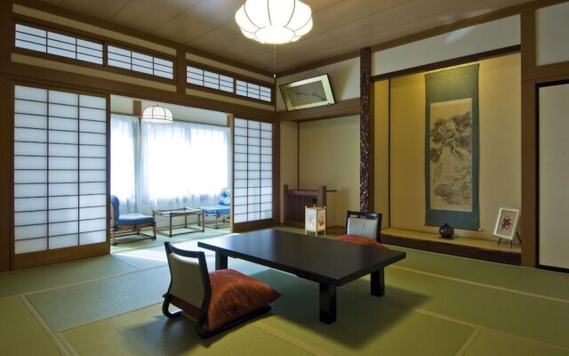 Kusatsu Onsen EKINARIYA RYOKAN