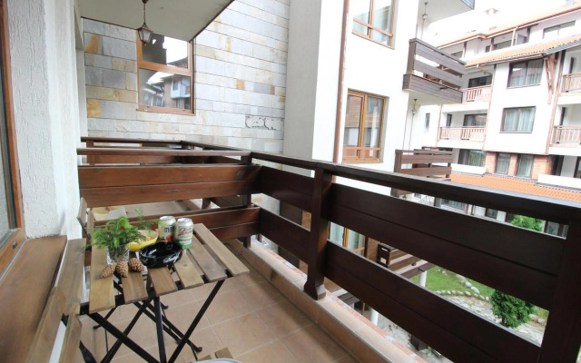 Pine Tree Apartment 2 - B7