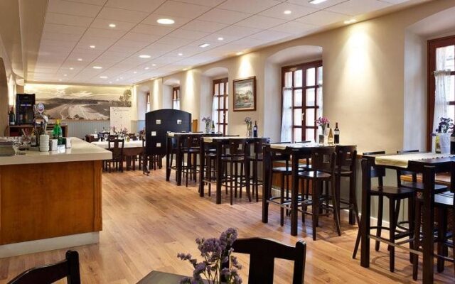 Hotel Restaurante El Manquin