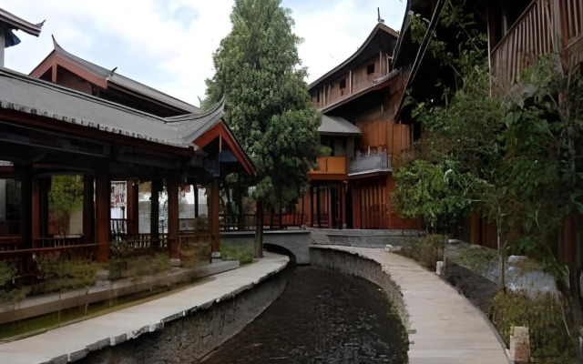 Lijiang Golden Path Hospitality