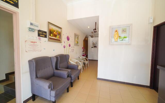 CMN Hotel & Homestay