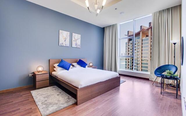 Luxury apartment with beach and sea view