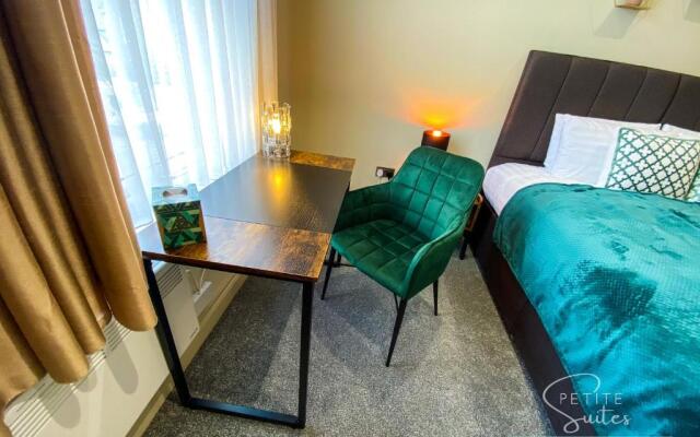 The Wild Fauna Suite - Petite Suites