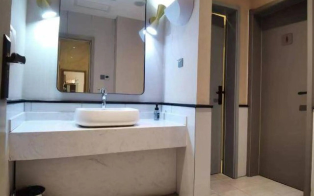 Chenyi Yijing Hotel (Yulin Railway Station Wenhua Road Branch)