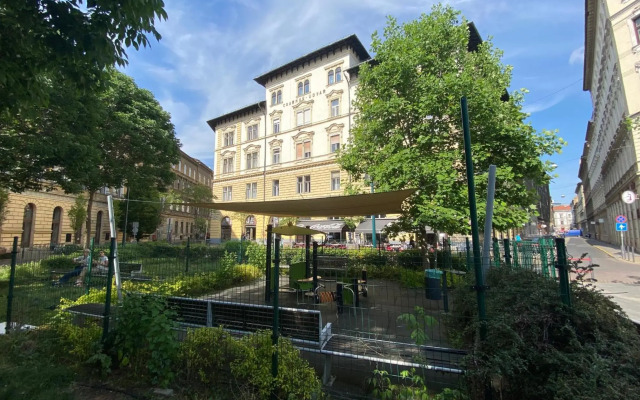 Victoria's Rooms 3 Bedroom & 3 Bathroom