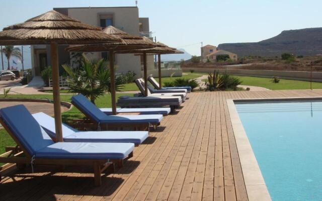 Double Bay Beach Hotel