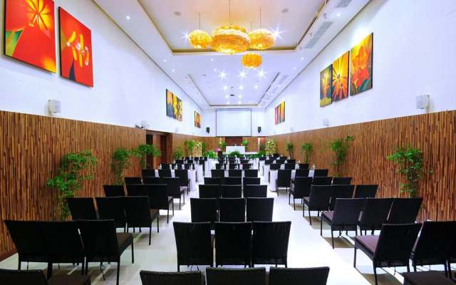 Dhevan Dara Resort & Spa