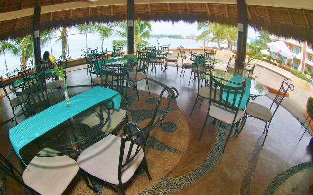 Star Bay Suites Resort