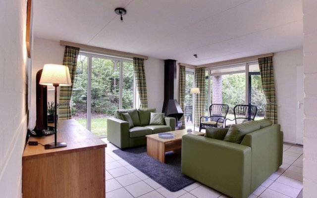 Cozy Holiday Home with Garden near Zwolle