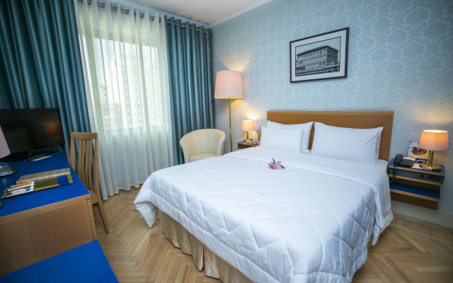 Tirana International Hotel & Conference Centre