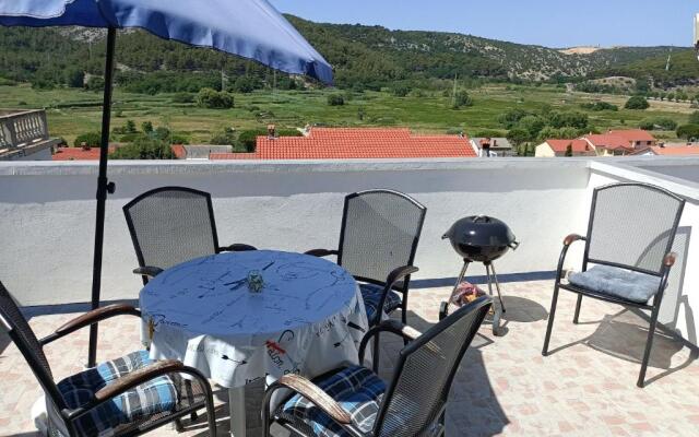 Apartmani Mira