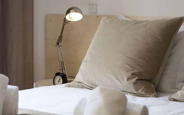 ALTIDO Luxurious 2BR Apt w/workspace n Principe Real, nearby Rato subway
