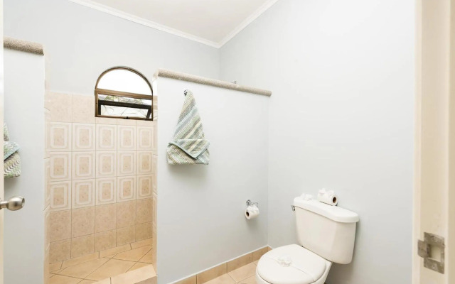 Sunrise 43 - 2 Bedroom Ocean View Condo