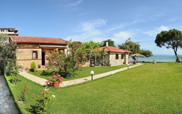 Kamares House Apartments & Studios